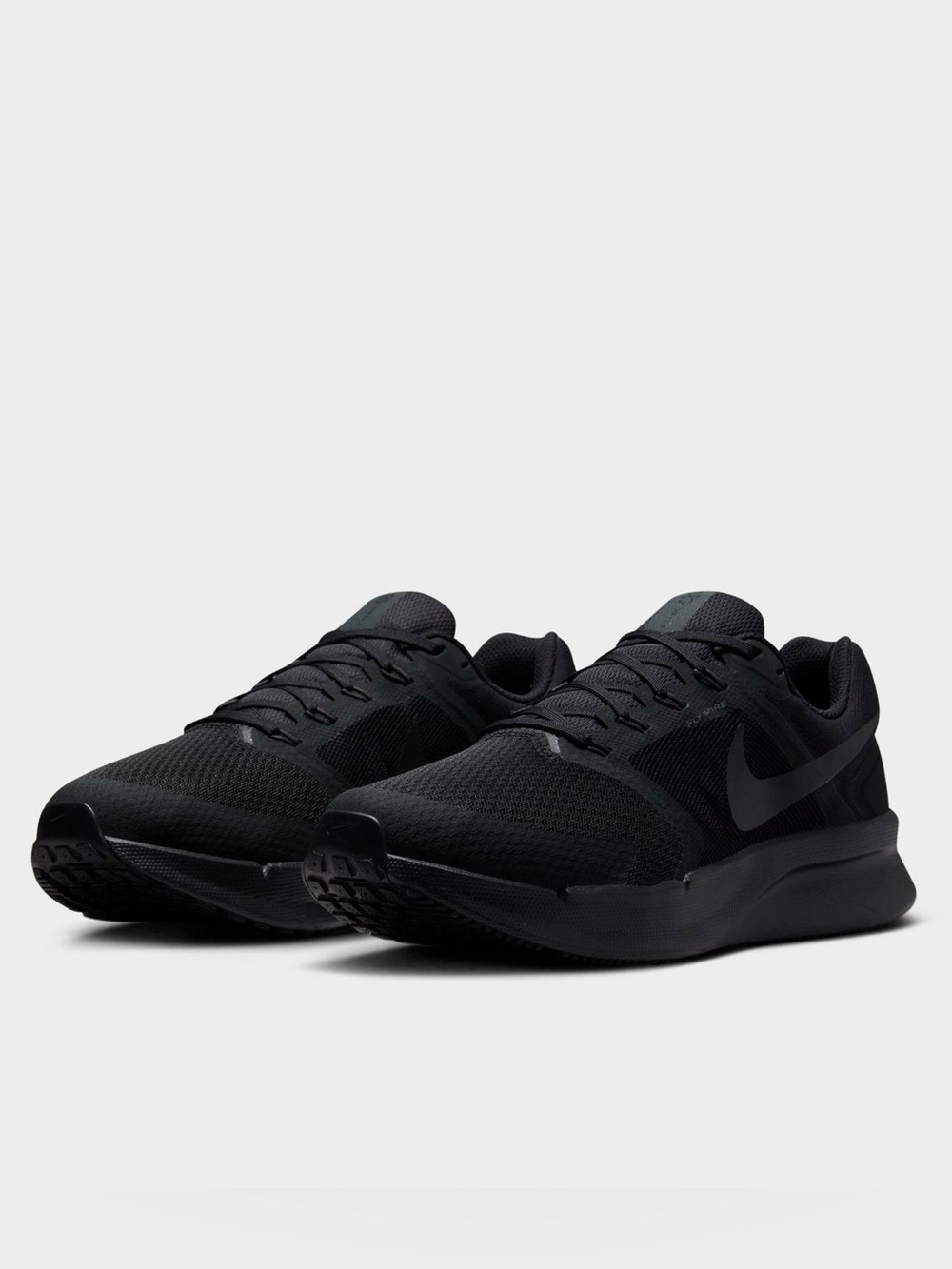 Nike Run Swift 3 "Triple Black" colorway